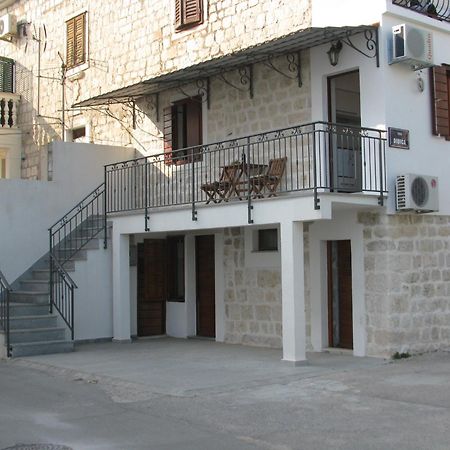 Apartment In Stone House On Seaside Kaštela Extérieur photo