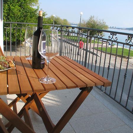 Apartment In Stone House On Seaside Kaštela Extérieur photo